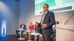Die 25. IMPLANTOLOGIE-Konferenz 2023 von LASAK in Prag