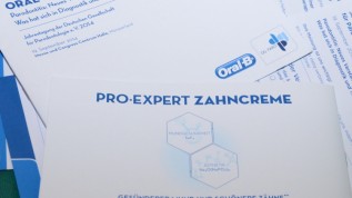 Oral-B Symposium auf der DG PARO-Jahrestagung
