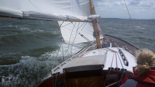 Segeln im Hauptwaschgang – von Wind und Wellen