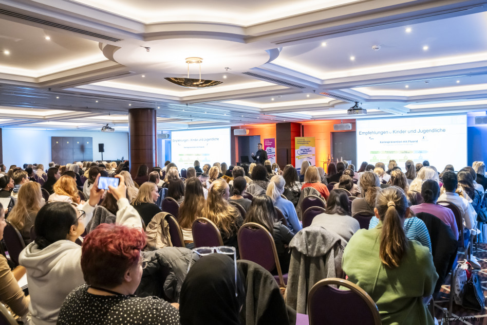 Blick in den Kongresssaal Zahnärztliches Personal