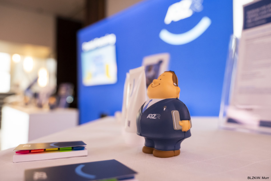 Am Stand der Fa. ARZ.dent 