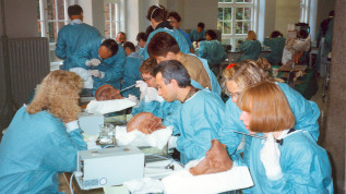 30 Jahre Pr&auml;parierkurse im Institut f&uuml;r Anatomie der Charit&eacute;