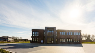 Ostfriesische Zahnklinik stärkt die Region