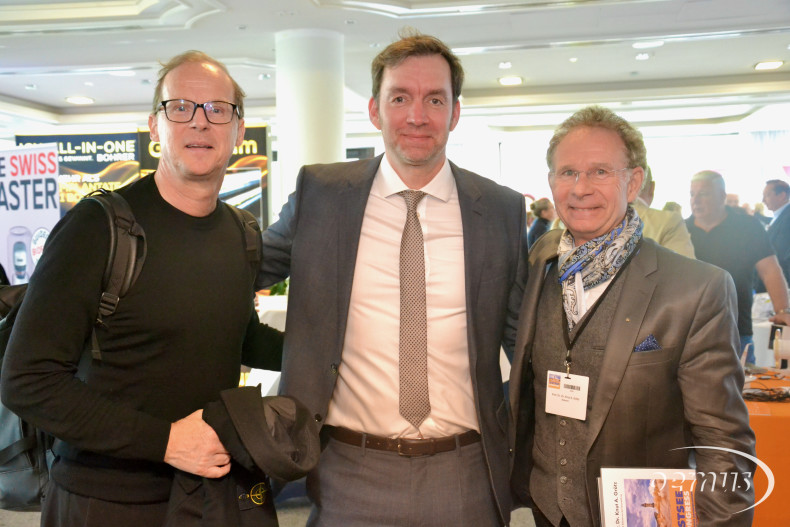 V.l.n.r.: Univ.-Prof. Dr. Dr. Ralf Smeets, Dr. Theodor Thiele, M.Sc., M.Sc. und Prof. Dr. Dr. Knut A. Grötz