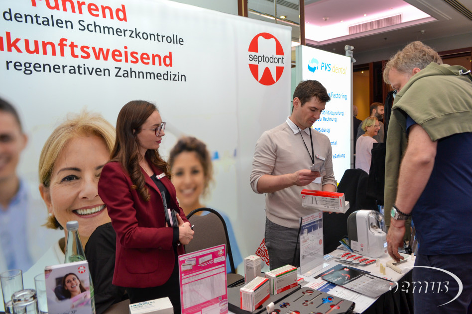 Am Stand der Fa. Septodont