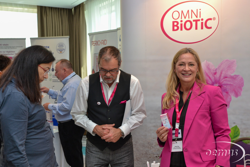 Am Stand der Fa. Allergosan