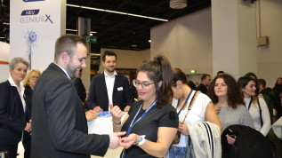 Oral B Booth Party auf der IDS 2019