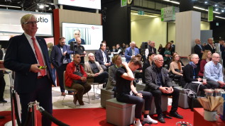 Neoss Pressekonferenz auf der IDS 2023