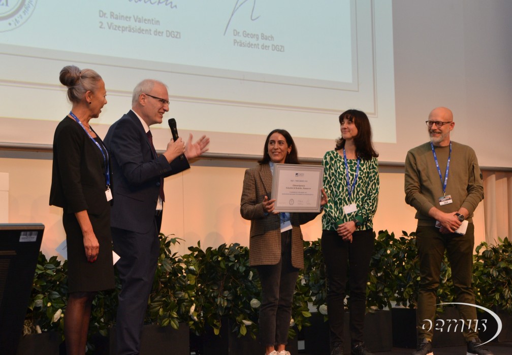 Das Team der Zahnarztpraxis Schoebel & Reuleke, Hannover, gewann den DGZI Team Award 2023. 