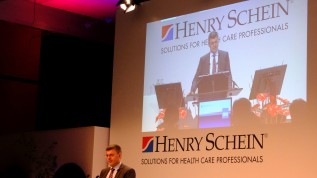 Henry Schein präsentiert digitale dentale Zukunft