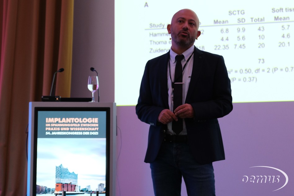 Priv.-Doz. Dr. Dr. Keyvan Sagheb in seinem Vortrag über "Stabile periimplantäre Gewebe - Schlüssel zum langfristigen Erfolg?!".