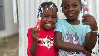 Die Zahnfee kehrt zurück – Bella Risa mit neuen Einsätzen in der Dominikanischen Republik