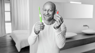 Jürgen Vogel erneut TePe Markenbotschafter für Mundgesundheit