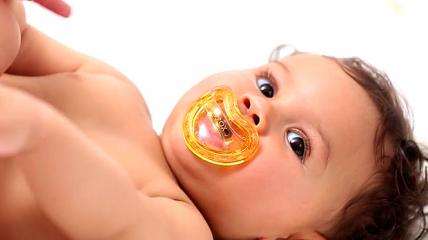 Curaden AG: Orale Prophylaxe von Anfang an